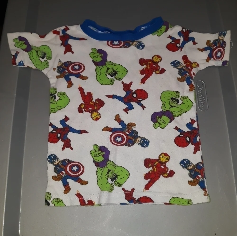 Marvel child's night suit size 3T 5/$25